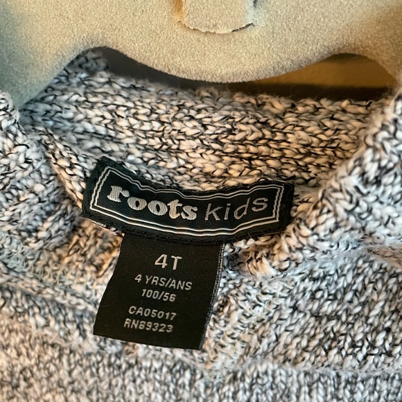 ROOTS salt and pepper knit hoodie Sz 4T - Picture 4 of 5